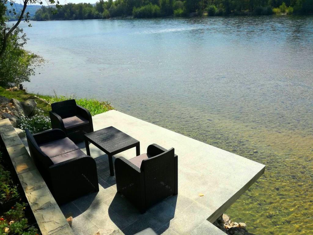 Riverside Guesthouse Pocitelj Exteriör bild